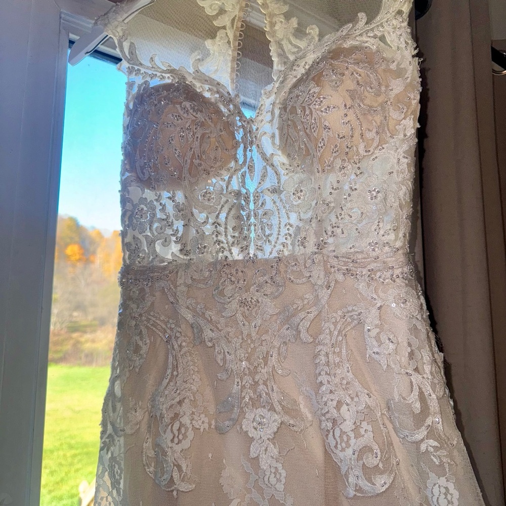Wedding gown